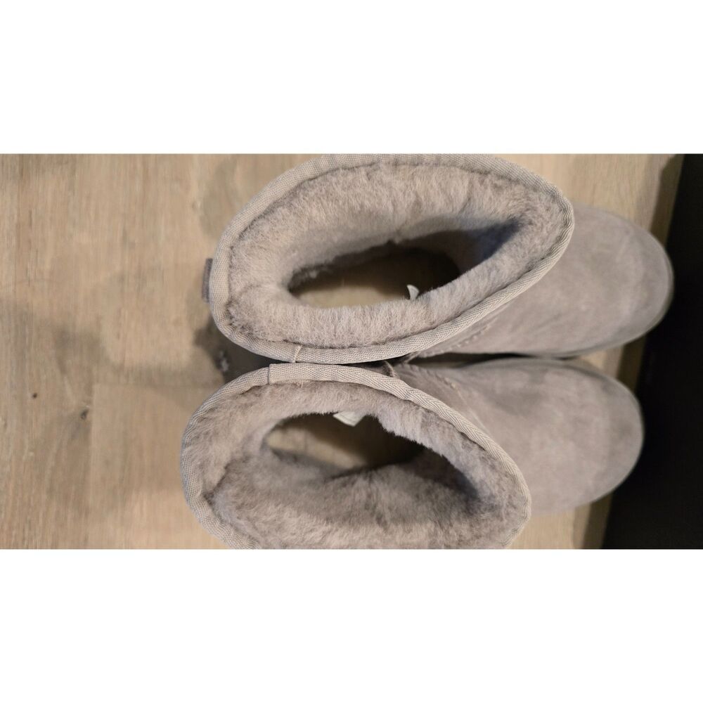 UGG Classic Mini Suede Sheepskin Boots Grey Mens Size 9/ Women's size 10.5 NIB